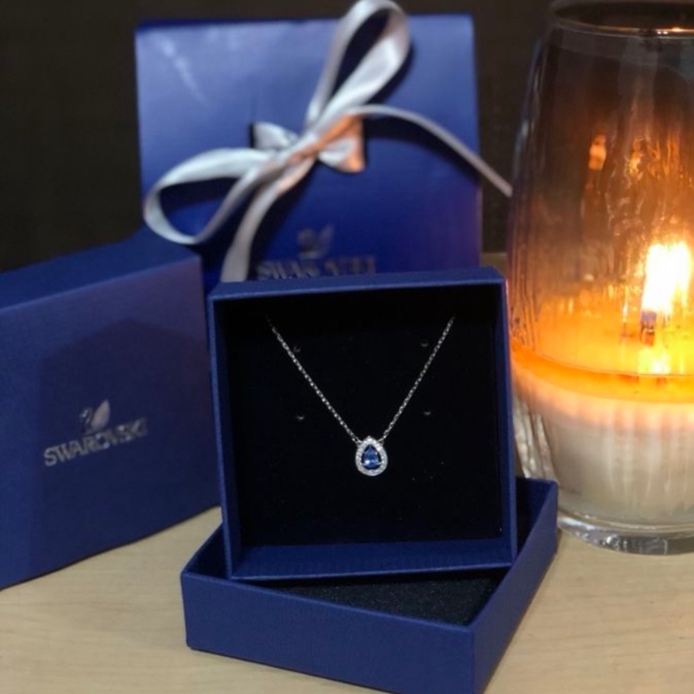 Swarovski Attract Light Necklace